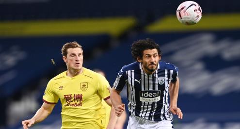 "تألق أم ضعف منافس".. هل تحجز "الأرقام" مقعدًا أساسيًا لحجازي مع وست بروميتش؟